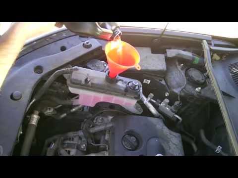 Toyota Rav4 2008 Antifreeze Coolant Drain and Replacement 100,000 Mile Service