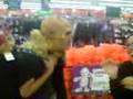 videos de De halloween en wal-mart