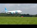 videos de XL  737-900ER  Landing at Lasham