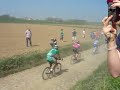 Breakaway group at Troisvilles - Paris Roubaix 2007