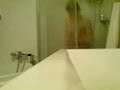 berni bumzua in der dusche