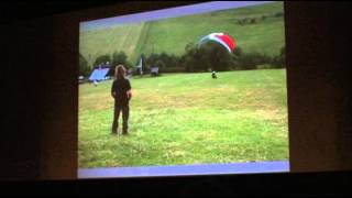 Chcete se naučit létat? Zkuste to s padákem!