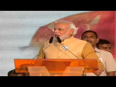 Public - Shri Narendra Modi addressing a Public Meeting in Kalyan, Maharashtra.