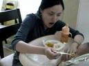 yuran eating