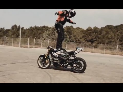 Crazy Motorcycle Stunts and Tricks! - bikers are awesome