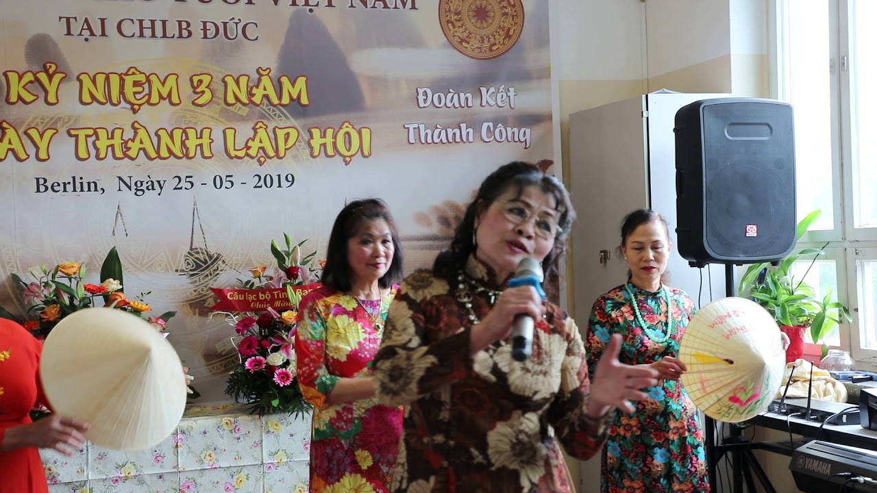 TIẾNG HÁT CỦA CHỊ MAI HÒA TẠI KZR NIỆM 3 NĂM HỘI NGƯỜI CAO TUỔI