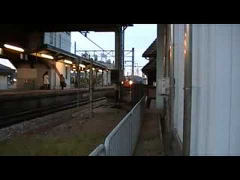 JR江原駅に入線する113系5300番台