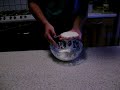 giochi con l'oobleck, fluido non newtoniano...il mio è stato fatto con 400g di amido di mais e 250 ml d'acqua...