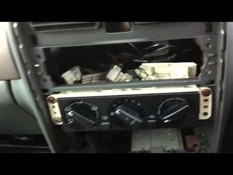 How to install a radio to Mitsubishi Toppo BJ