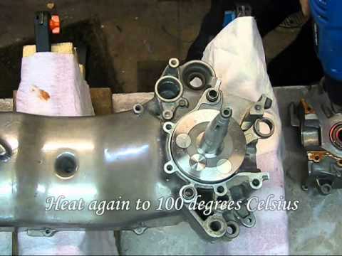 Hassse - 1st Gloves on rinsing of bearings and crank with gasoline 2nd Blow off with compressed air (do not let the balls roll too fast) 3rd Put the ball bearing in a...