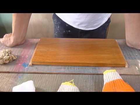 luislovon - http://madera-fina.blogspot.com/ Muy buenos días amigos y amigas, hoy veremos la técnica del laqueo de madera de forma casera o manual, ya que ayer hice un v...
