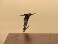 Maizena dropando de 360 kickflip numa rampa de motocross