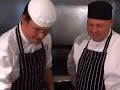 How to prepare Smoked Salmon & Pink Grapefuit Salad How to prepare Smoked Salmon & Pink Grapefuit Salad