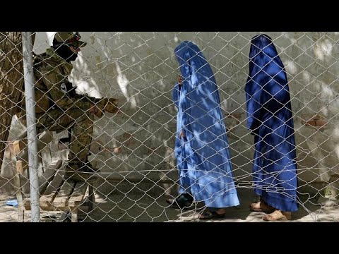 Afghanistan: Zum Schutz der Frauen - Taliban ordnen V ...
