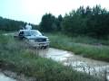 videos de Hitting the mud hole just messing around