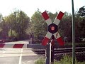 Durchfahrt Regionalbahn in Doberlug-Kirchhain ( Rückersdorf ) am DDR Bahnübergang in Bad Erna