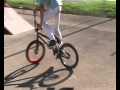 Gaetan Serieys - Théo Mazars - Sami Souissi - Damien Martinez BMX vidéo 2011