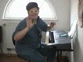 http://jr-prod.skyblog.com ! 
plus de 100 sketches comme celui ci !

pour l'heure : encore un reportage des plus surprenants... et en musique !