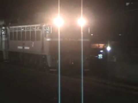 貨物列車　２０５１レ