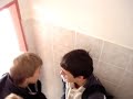 Bea Duracel a Lukas na hajzli