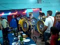 cena con los jugadores , y los bombos de la 12