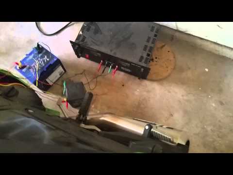 how to get to the battery on a zx14