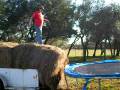 videos de playing on the hay bales