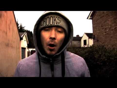 vapour - MC VAPOUR PERFORMS 'EMBERS' FREESTYLE FOR iFILM LONDON (EXCLUSIVE)