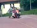 in 5 su uno scooter!!