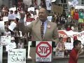 New York State Senator Martin Connor in front of hundreds of parents from downtown Manhattan on the last day of school, June 27, 2008 after the march to City Hall to stop overcrowding our schools.
