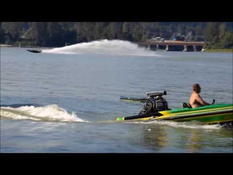 how to drive a jet boat