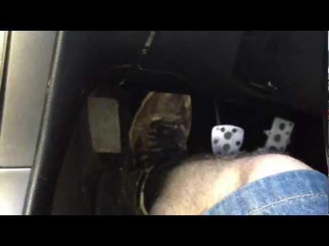 how to bleed vz commodore clutch