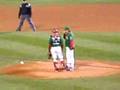 Coco Crisp attempting to catch A-Rod homer