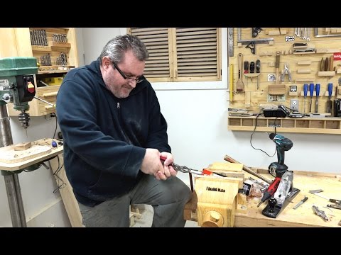 video-linktoworks-How I Keep The Caulking Tube Nozzle Clear