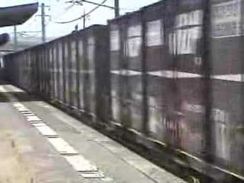 貨物列車　５０５６～３０５７レ