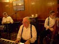 Idzie La La - The Ampol Aires