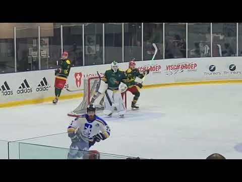 Noah Nothlev in action