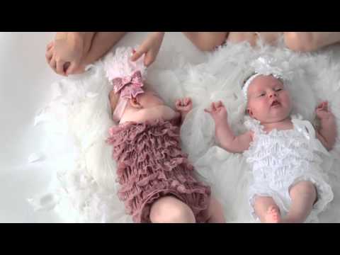 ROPA DE BEBES - Noonu Fotografía no se dedica exclusivamente a la fotografía de bodas, comuniones o bautizos, que nos encantan. Nos entusiasma la fotografía infantil. Y si t...