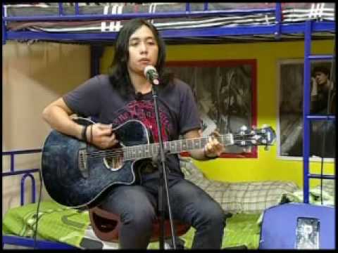 Saufika @ MTV Insomnia Global TV