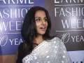 Vidya and Sonam cheer Sabyasachi at LFW'09