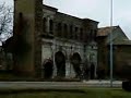devant la porte saint andr�