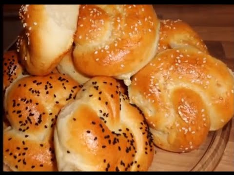 kochen - Rezept auf: http://sallystortenwelt.blogspot.de/2013/03/turkisch-acma-brotchen-mitohne-fullung.html www.sallystortenwelt.de Musik: www.youtube.com/gemafreies...