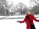 ensinando mari a jogar bolas de neve