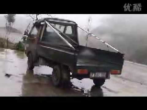 0 Drifting con camioneta de reparto: emulando a Initial D