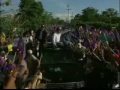 Clip musical que muestra los recorridos de Leonel Fernández por varias ciudades del país. La Vega, Distrito Nacional, San Francisco de Macorís, Cotuí, Nagua y Bonao. Banda sonora de Peña Suazo y la Banda Gorda. También Ileana Reynoso canta 
