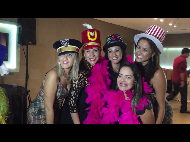 Nosso espelho Mágico no evento Clube das Estrelas Avon - Cabines e totens fotográficos para eventos corporativos.'