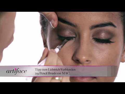 Jennifer Lopez Golden Glow Make-Up