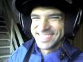 videos de um tigre de capacete