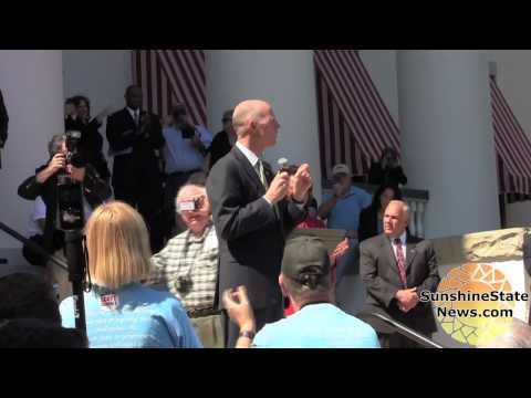Tea Party Presence Outdoes 