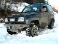 videos de daihatsu feroza IN THE snow!!!!